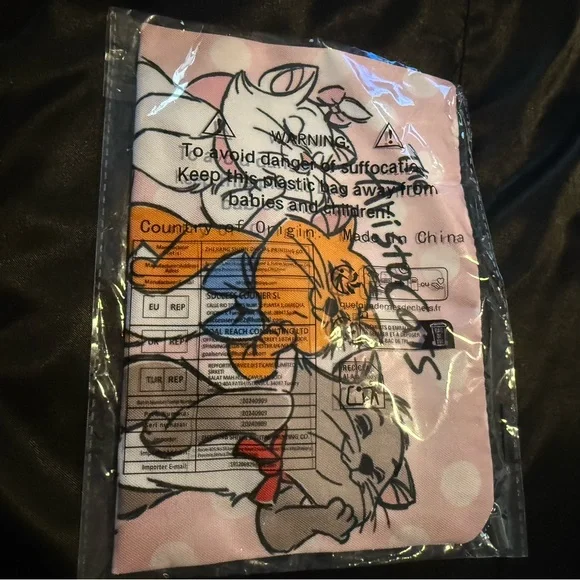 The Aristocats Makeup Bag - Picture 6 of 9